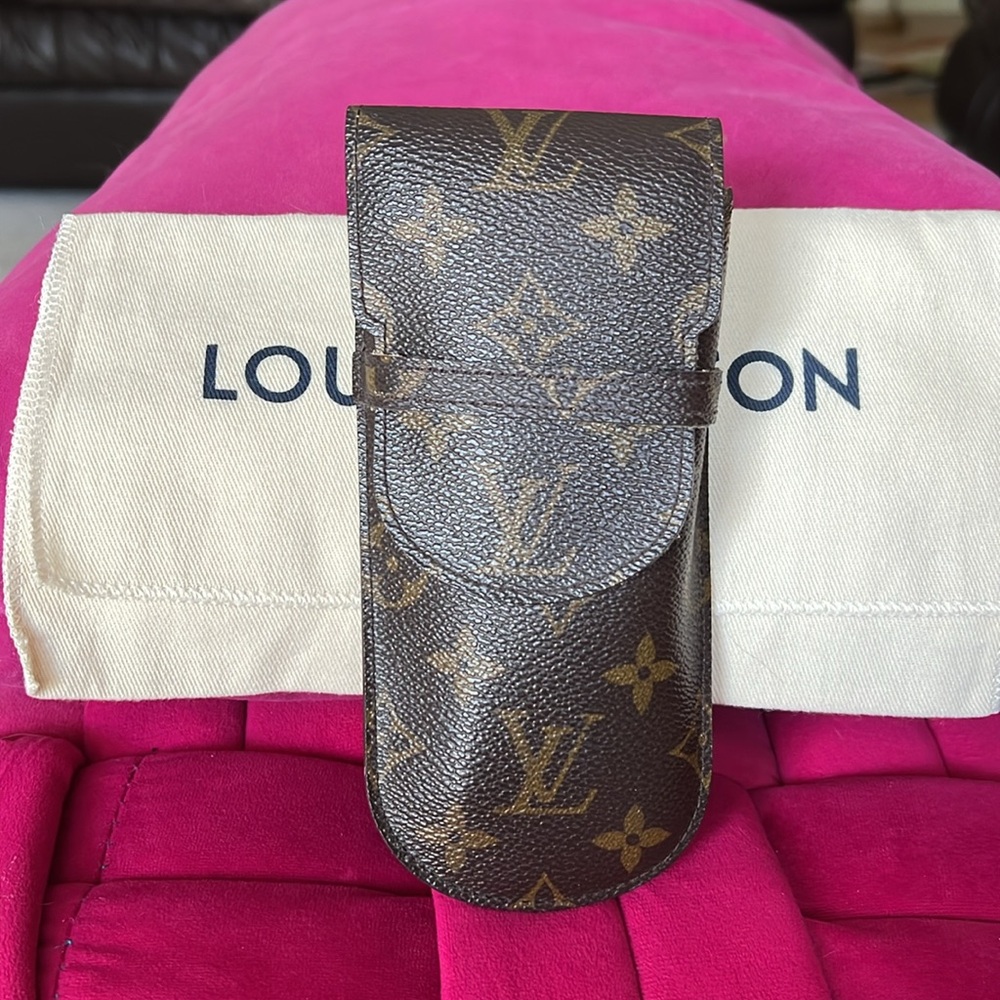 Authentic (MI1904) Louis Vuitton Glasses Case